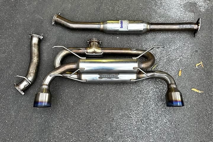 86brz-invidia-r400-cat-back-exhaust-e9koy